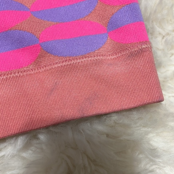 Fabletics Dottie Geo Seamless Bra Pink Rave Geo Multi  Scoop neck medium - Picture 2 of 5